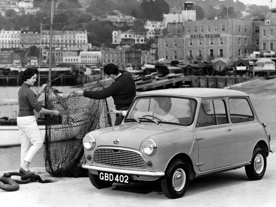  Austin Mini (ADO15) 1959 года  (фото 7 из 17)